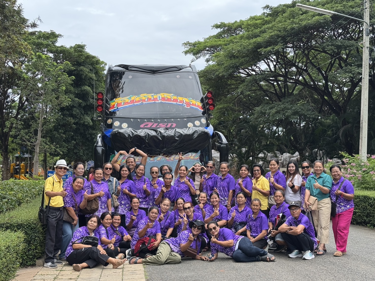 74 - https://khundirektravel.com | KHUNDIREKTRAVEL - ดิเรกทราเวล ให้บริการรถบัสนำเที่ยวขอนแก่น แบบ VIP 2 ชั้น, ชั้นเดียว และพัดลม พร้อมสิ่งอำนวยความสะดวกครบครัน บริการเป็นกันเอง เดินทางปลอดภัยทั่วไทยและลาว